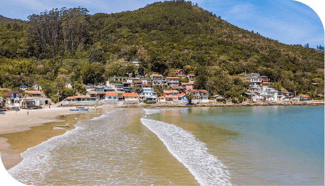 Costão praia Pântano do Sul, próximo ao restaurante Mandala